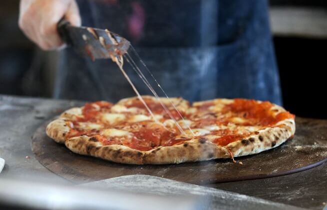 Pizza fondante au fromage 