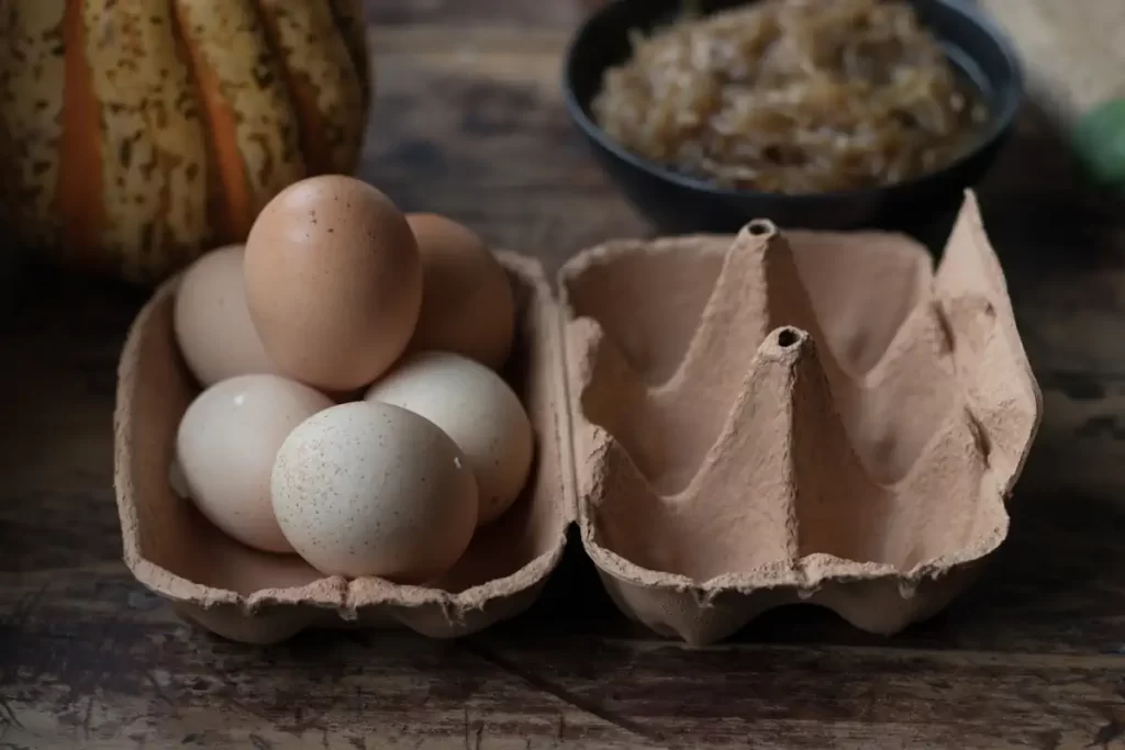Des œufs posés les uns sur les autres