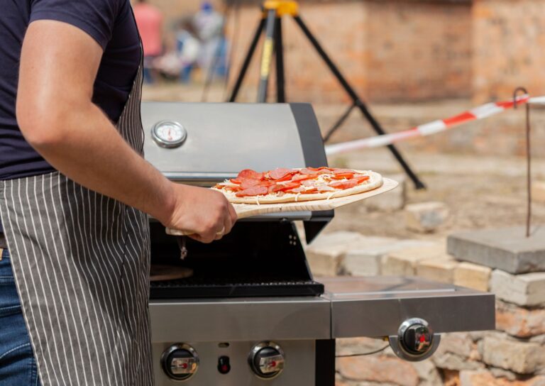 Pizza au barbecue : la methode pour un resultat digne d'un four a bois